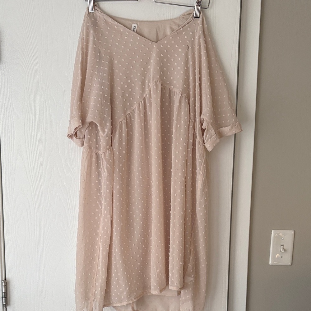 Zenana Outfitters Cream Polka Dot Blouse